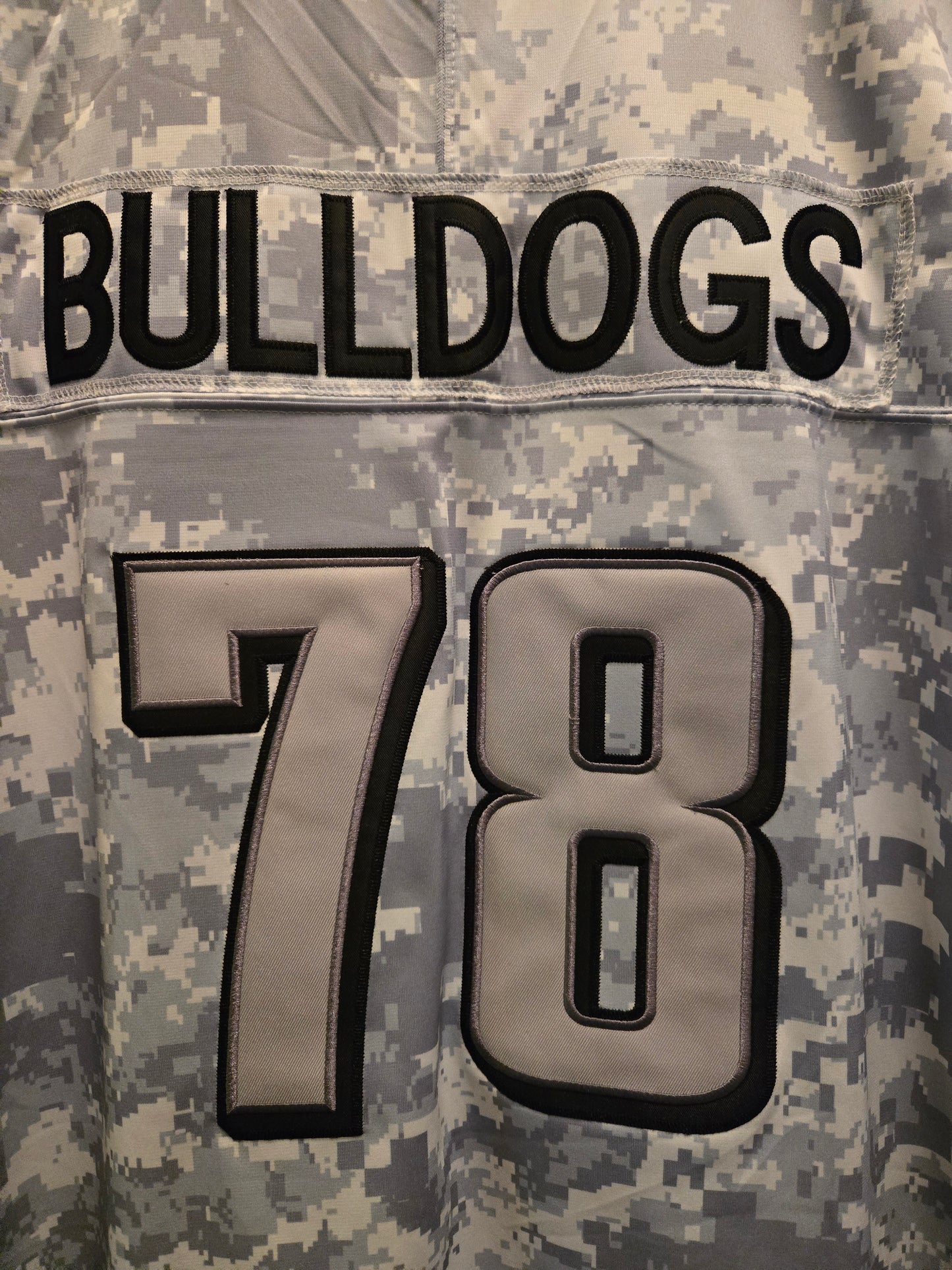 American Football Trikot Bulldogs Camouflage schwarz silber