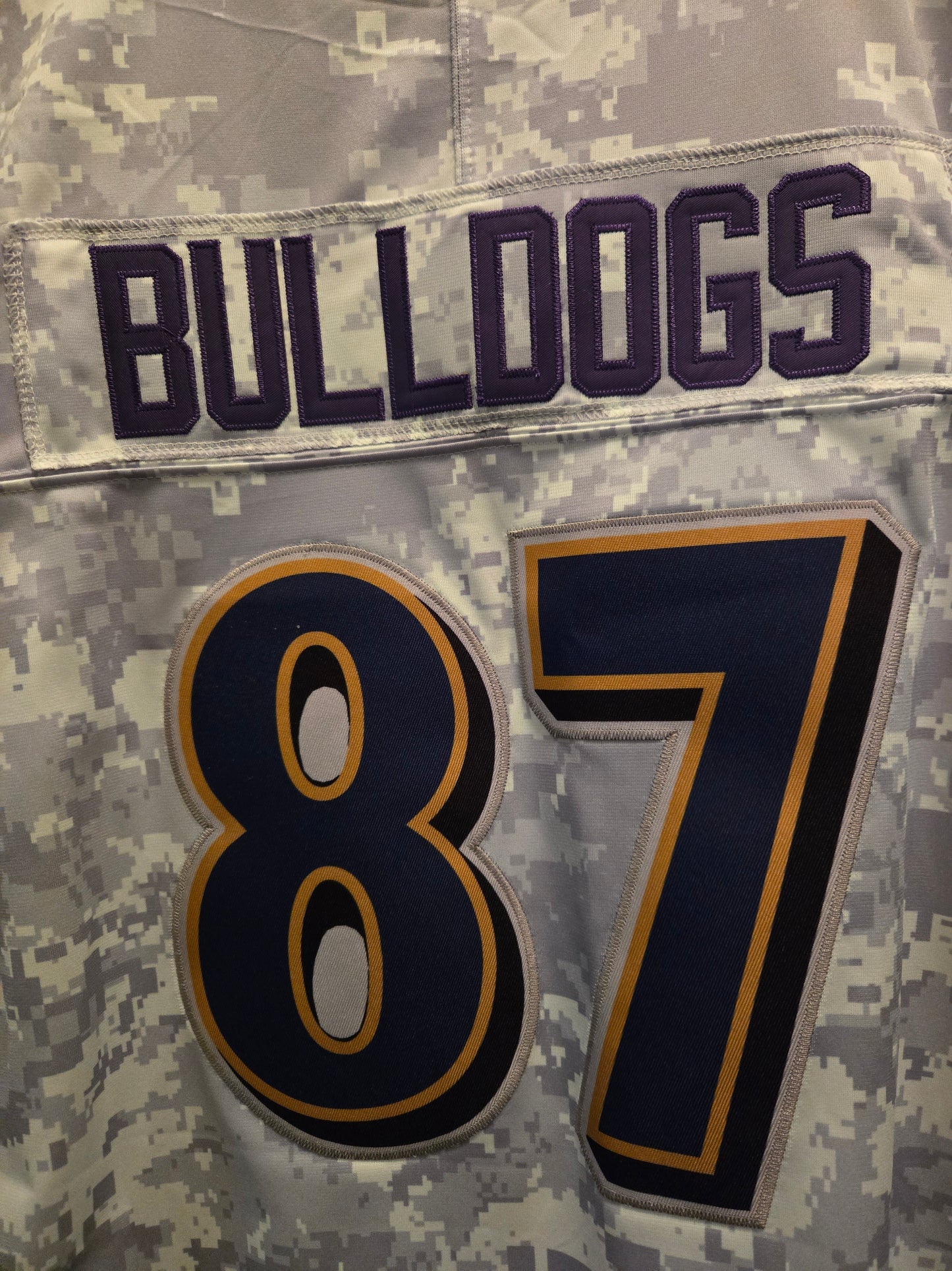 American Football Trikot Bulldogs Camouflage Lila